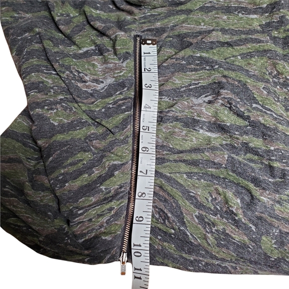 Pam & Gela Zip Camo Print Mini Dress Long Sleeve Green Ruched Distressed L - Picture 8 of 13